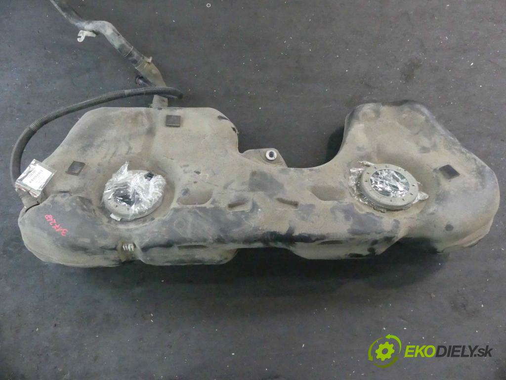 Bmw 3 E90 2005-2013 2.0 143 HP manual 105 kW 1999 cm3 4- Nádrž: palivo 7191178-11 (Nádrže)