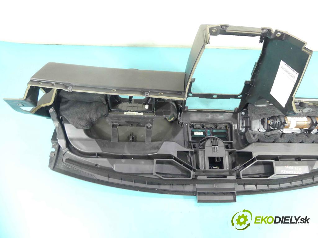 Mercedes B W245 2005-2011 1.7 116 HP automatic 85 kW 1699 cm3 5- kokpit,pristrojová doska rozdeľovacia