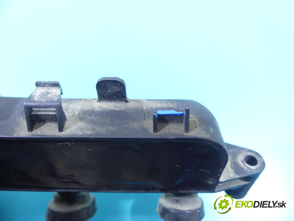 Peugeot 206 1.4 75 HP manual 55 kW 1360 cm3 5- cievka zapaľovacia 0986221034 (Zapaľovacie cievky, moduly)