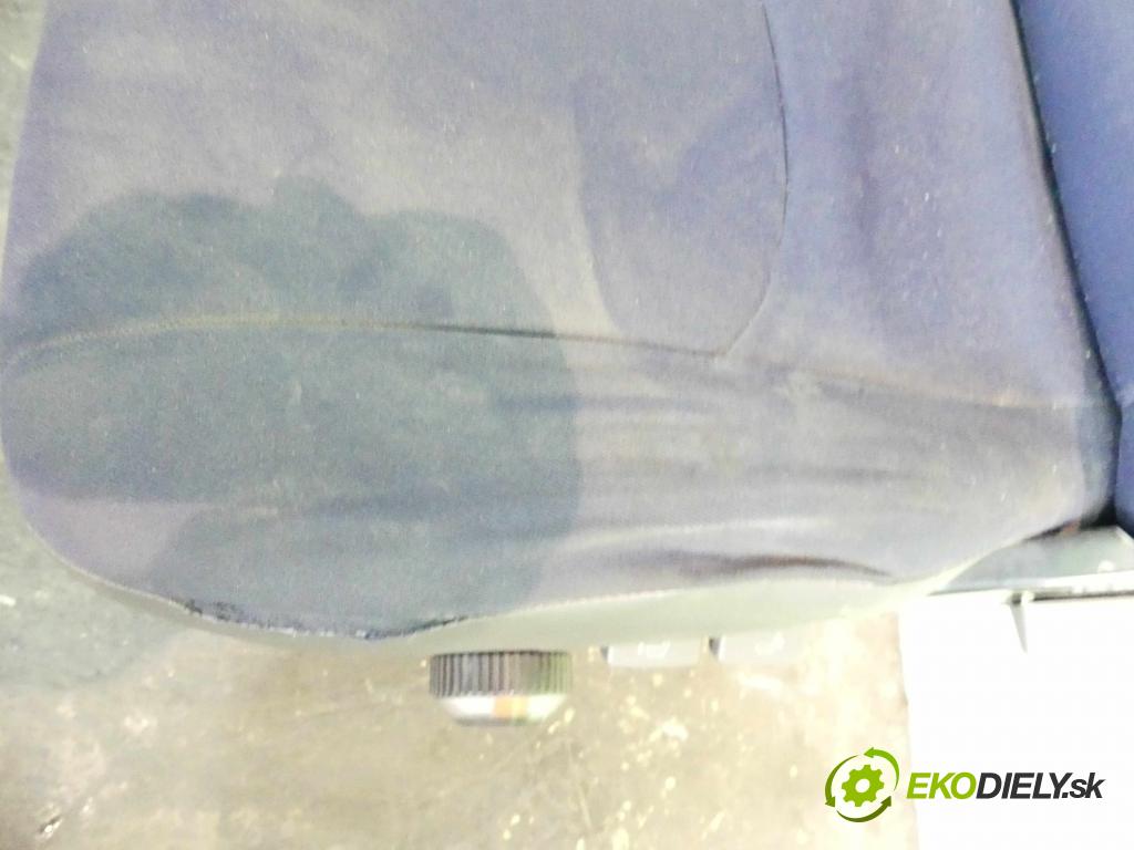 Iveco Daily IV 2006-2011 3.0 HPT: 177 HP manual 130 kW 2998 cm3 5- Sedačka ľavý  (Sedačky, sedadlá)