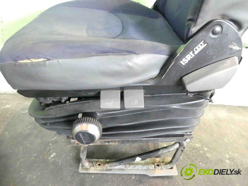 Iveco Daily IV 2006-2011 3.0 HPT: 177 HP manual 130 kW 2998 cm3 5- Sedačka ľavý  (Sedačky, sedadlá)