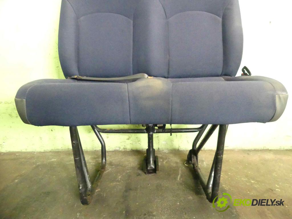 Iveco Daily IV 2006-2011 3.0 HPT: 177 HP manual 130 kW 2998 cm3 5- Sedačka pravý  (Sedačky, sedadlá)