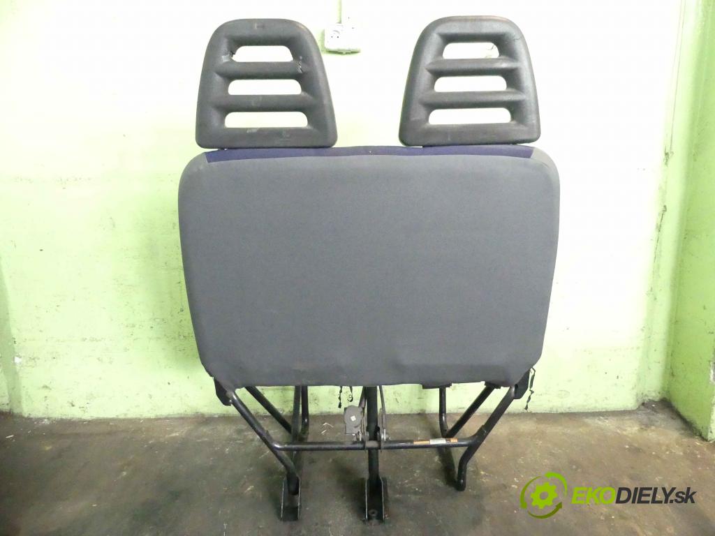 Iveco Daily IV 2006-2011 3.0 HPT: 177 HP manual 130 kW 2998 cm3 5- Sedačka pravý  (Sedačky, sedadlá)