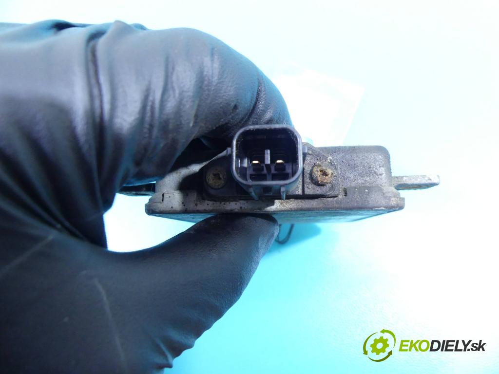 Mazda 5  2005-2010 2.0 citd 143 HP manual 105 kW 1998 cm3 5- střídač: xenon W3T156717419 (Riadiace jednotky xenónu)