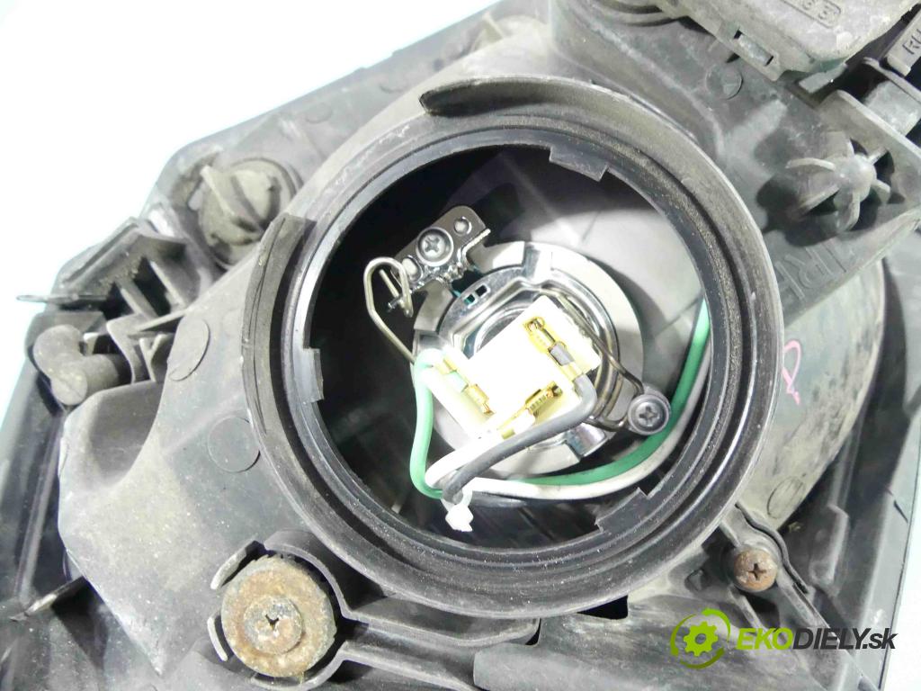 Kia Sportage II 2004-2010 2.0 crdi 113 HP manual 83 kW 1991 cm3 5- Reflektor: pravý  (Pravé)