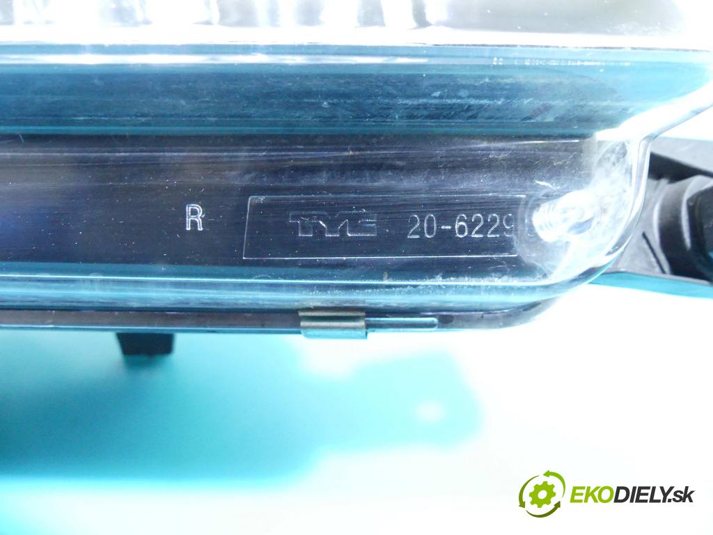 Skoda Fabia I 1999-2007 1.2 12V 64 HP manual 47 kW 1198 cm3 5- Reflektor: pravý  (Pravé)