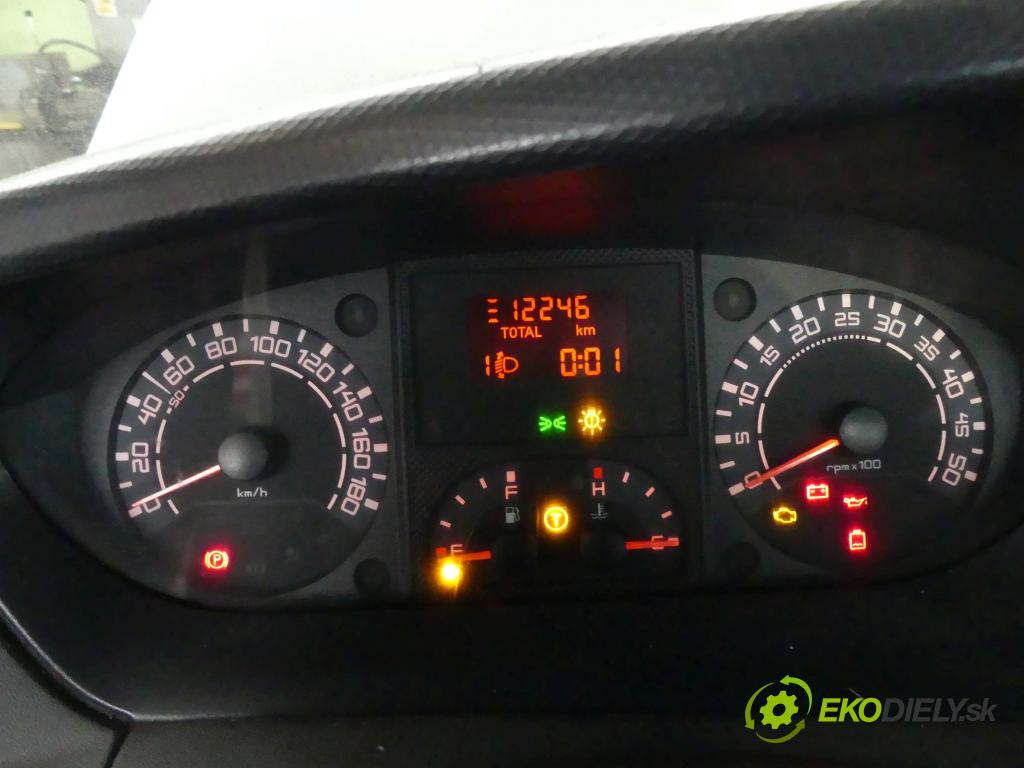 Iveco Daily IV 2006-2011 3.0 HPT: 177 HP manual 130 kW 2998 cm3 5- prístrojovka/ budíky 69500155 (Prístrojové dosky, displeje)