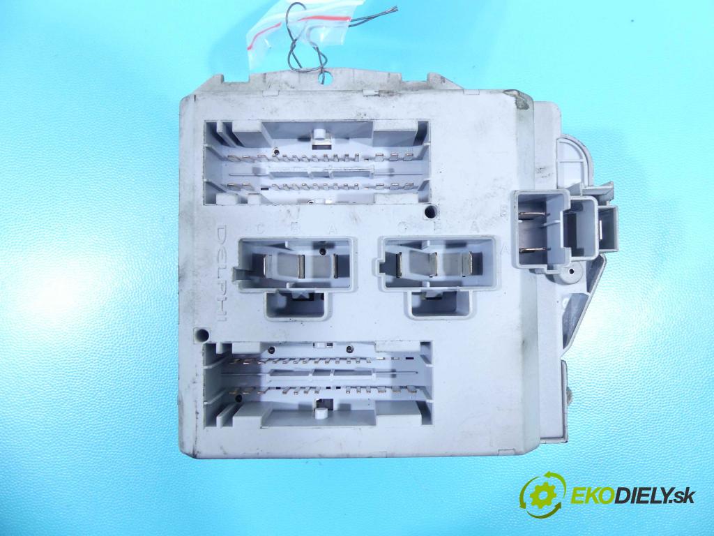 Iveco Daily IV 2006-2014 3.0 HPT: 177 hp manual 130 kW 2998 cm3 5- skříňka pojistková 69501171 (Pojistkové skříňky)