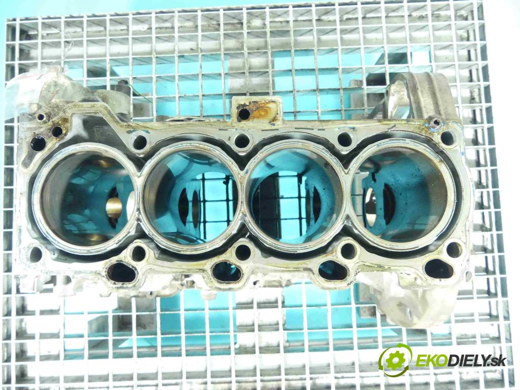 Mercedes B W245 2005-2011 1.7 116 HP automatic 85 kW 1699 cm3 5- Blok motora 266940 (Blok motora)