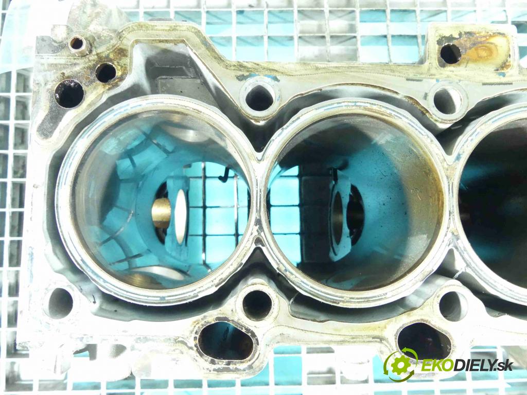 Mercedes B W245 2005-2011 1.7 116 HP automatic 85 kW 1699 cm3 5- Blok motora 266940 (Blok motora)