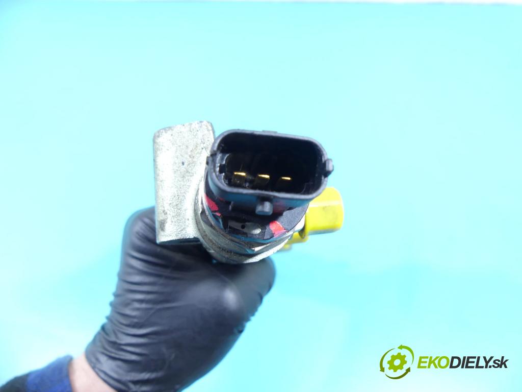 Kia Carens III  2006-2013 2.0 crdi 140 HP manual 103 kW 1991 cm3 5- lišta vstrekovacia 0445214140 (Vstrekovacie lišty)