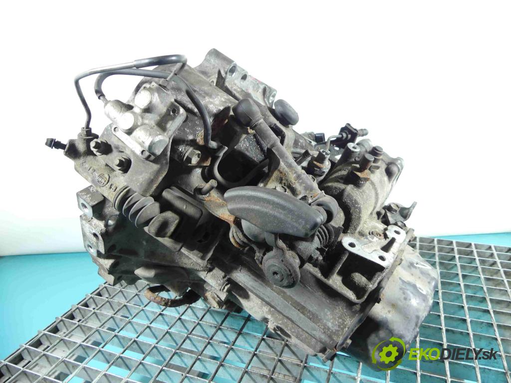 Toyota Rav4 II 2000-2005 2.0 D4D 116 HP manual 85 kW 1995 cm3 5- prevodovka stupeň,rýchlosť manual