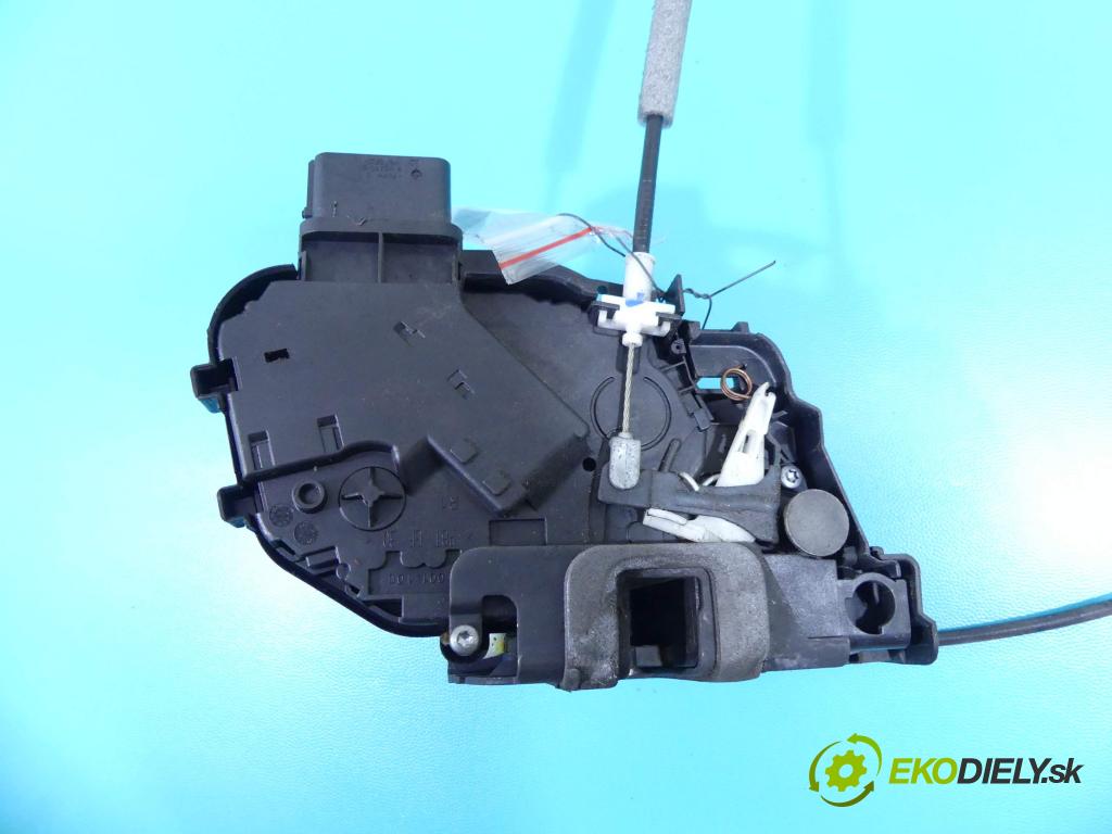 Ford Mondeo Mk4 2007-2014 1.8 tdci 125 hp manual 92 kW 1799 cm3 5- zámek přední pravý 8M2A-R21812-CA