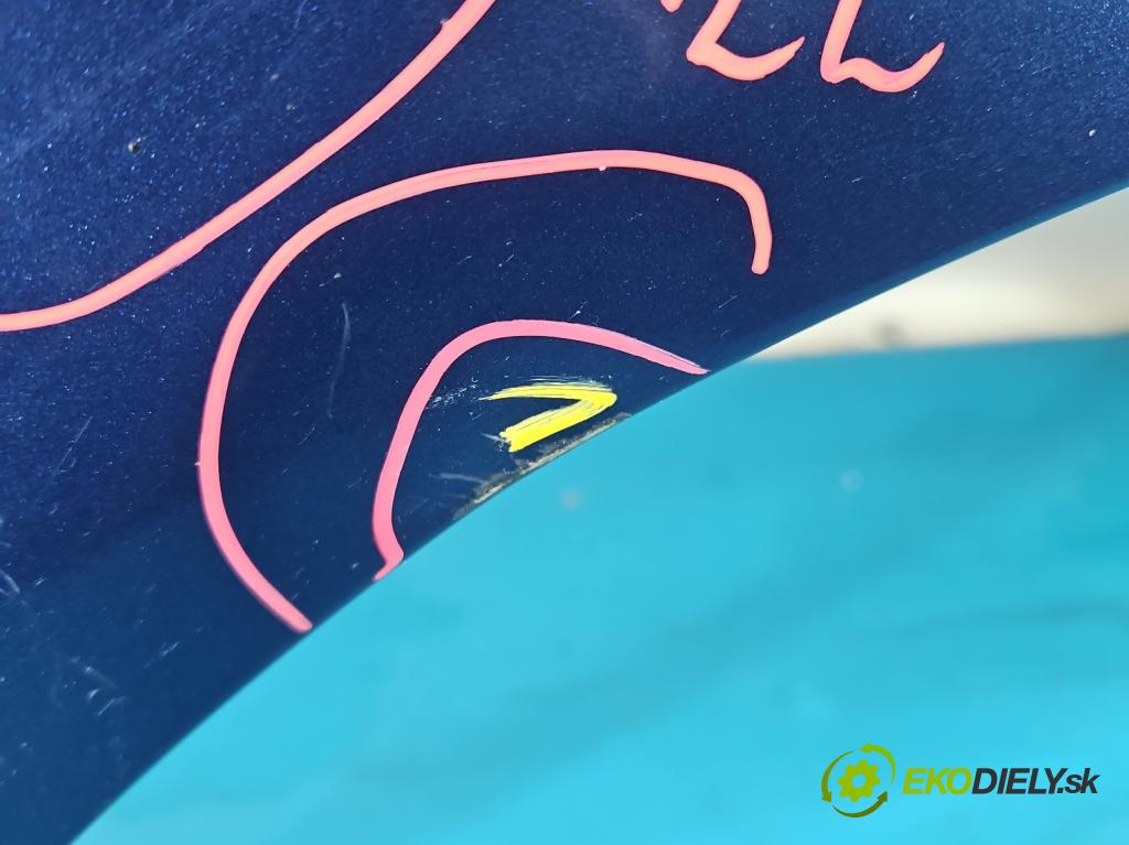 Ford Fiesta Mk6 2002-2008 1.3 69KM manual 51 kW 1299 cm3 5- blatník predné pravý  (Kľučka dverí ostatné)