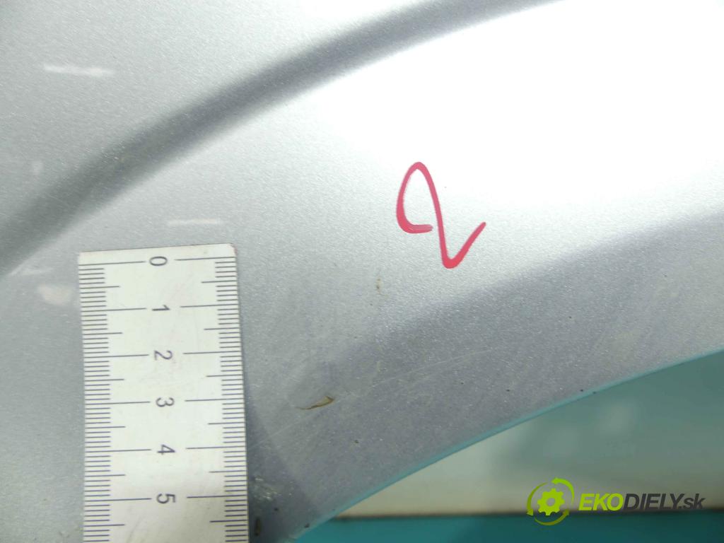 Opel Vectra C 2002-2008 2.2 dti 125 hp manual 92 kW 2172 cm3 5- blatnik přední pravý  (Ostatné)