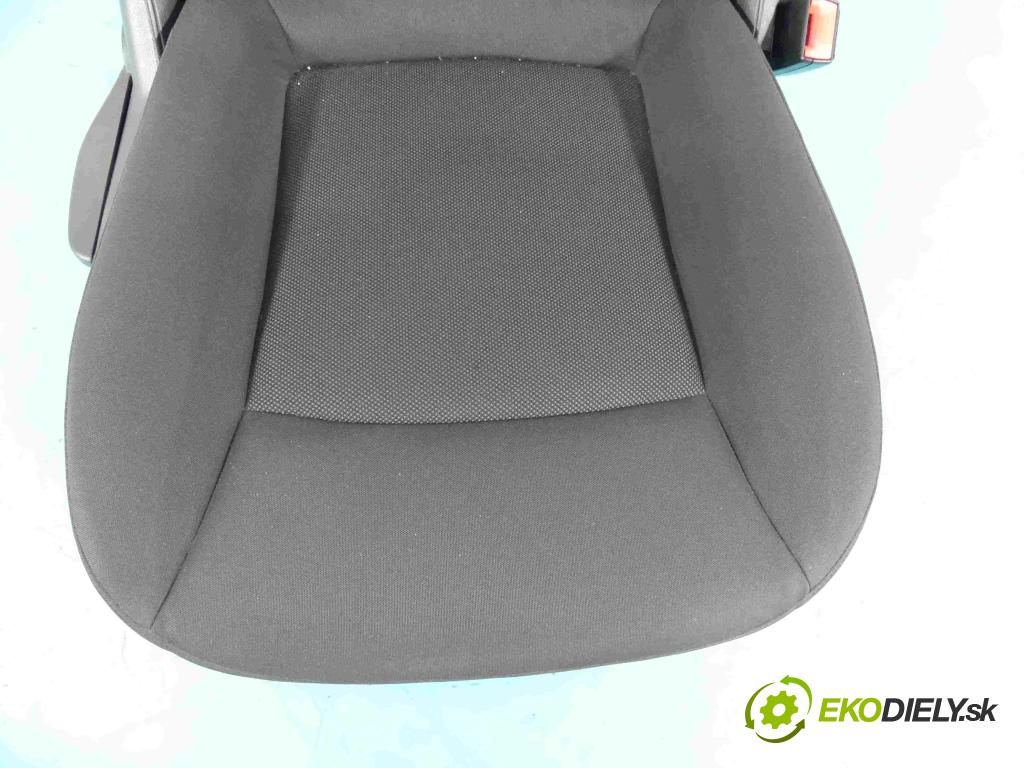 Chevrolet Orlando 1.8 16V 141 HP manual 104 kW 1796 cm3 5- Sedačka pravý  (Sedačky, sedadlá)