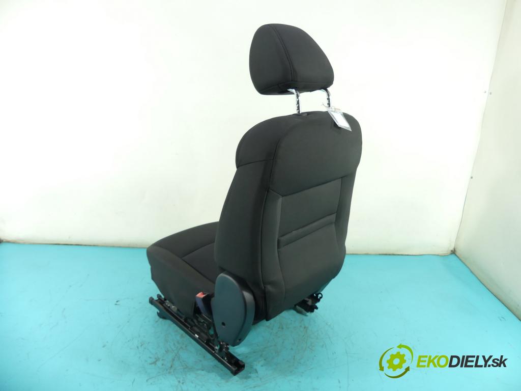 Chevrolet Orlando 1.8 16V 141 HP manual 104 kW 1796 cm3 5- Sedačka pravý  (Sedačky, sedadlá)