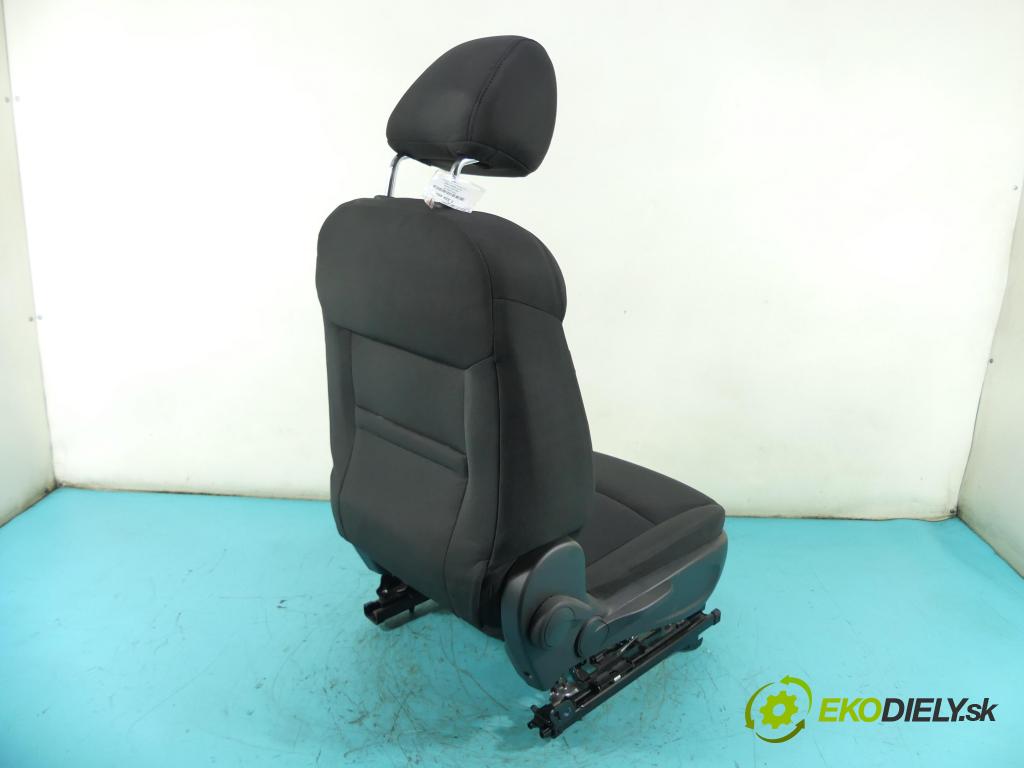 Chevrolet Orlando 1.8 16V 141 HP manual 104 kW 1796 cm3 5- Sedačka pravý  (Sedačky, sedadlá)