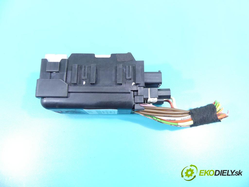 Citroen C4 Grand Picasso II 2013-2022 1.6 THP 156 hp manual 115 kW 1598 cm3 5- skříňka pojistková 9665492680 (Pojistkové skříňky)