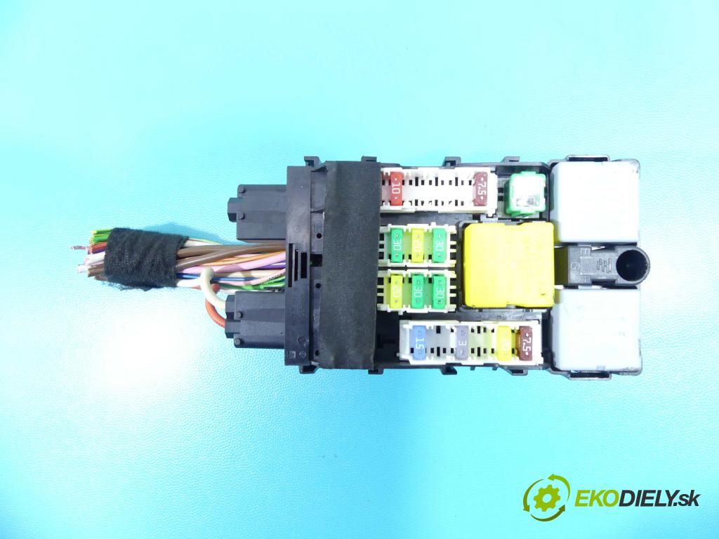 Citroen C4 Grand Picasso II 2013-2022 1.6 THP 156 hp manual 115 kW 1598 cm3 5- skříňka pojistková 9665492680 (Pojistkové skříňky)