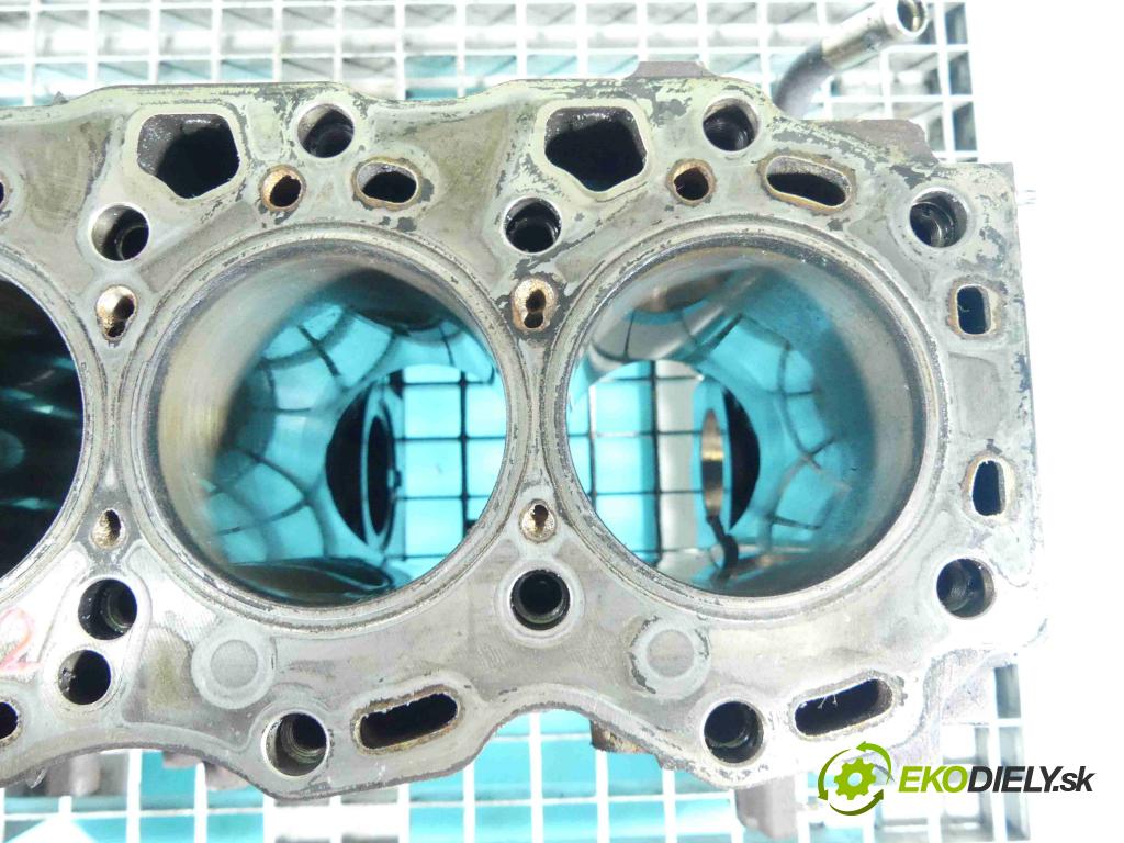 Toyota Rav4 II 2000-2005 2.0 D4D 116 HP manual 85 kW 1995 cm3 5- Blok motora 1CD (Blok motora)