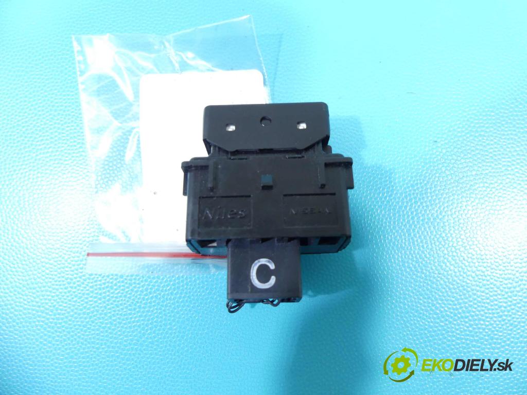 Renault Koleos I 2008-2016 2.0 dci 150 HP manual 110 kW 1995 cm3 5- prepínač