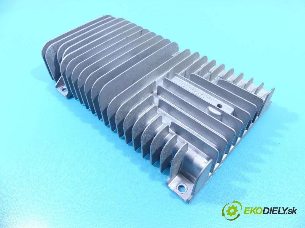 Renault Koleos I 2008-2016 2.0 dci 150 HP manual 110 kW 1995 cm3 5- Zesilovač: 280637762R (Zosilňovače)