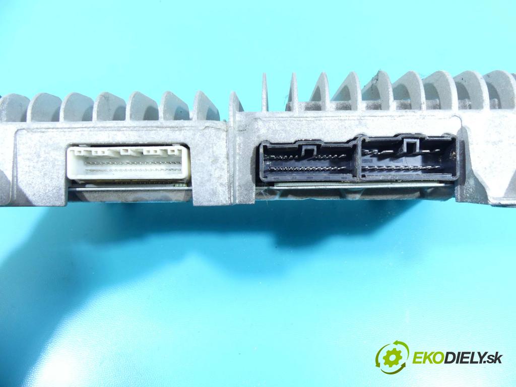 Renault Koleos I 2008-2016 2.0 dci 150 HP manual 110 kW 1995 cm3 5- Zesilovač: 280637762R (Zosilňovače)