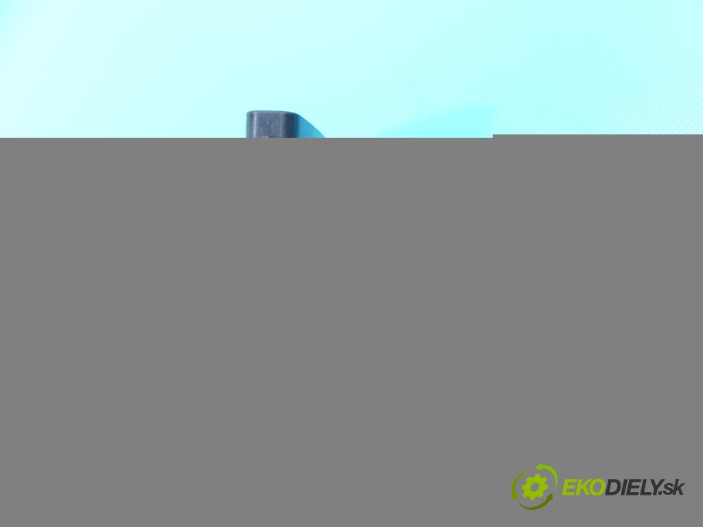 Mazda 323f 1.6 16V 98 HP manual 72 kW 1598 cm3 5- průtokoměr: 197400-2010 (Váhy vzduchu)