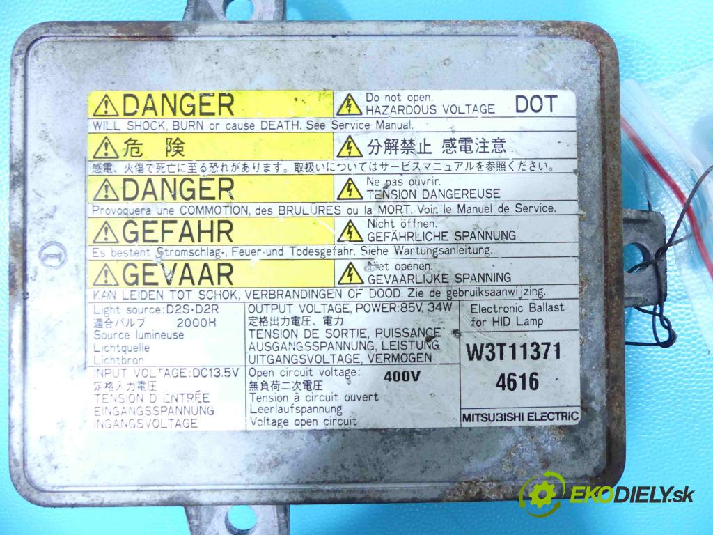 Mazda 3 I BK 2003-2009 2.0 16V 150 HP manual 110 kW 2000 cm3 4- střídač: xenon W3T11371 (Riadiace jednotky xenónu)