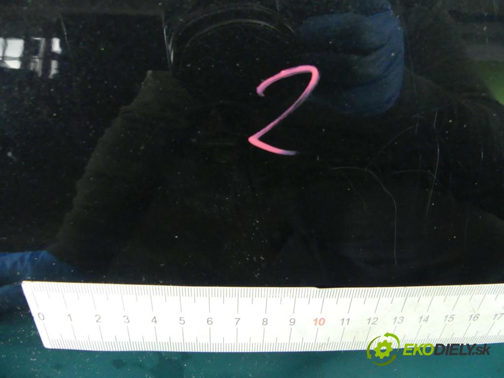 Mazda 3 I BK 2003-2009 2.0 16V 150 HP manual 110 kW 2000 cm3 4- zadna kufor  (Zadná kapota)