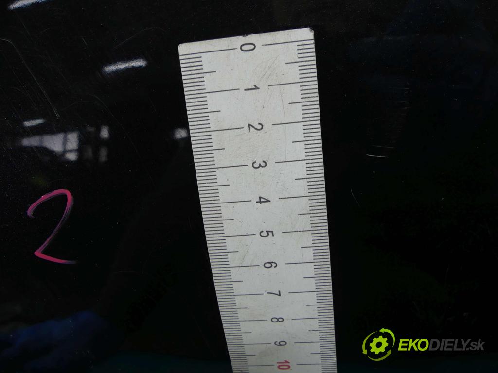 Mazda 3 I BK 2003-2009 2.0 16V 150 HP manual 110 kW 2000 cm3 4- zadna kufor  (Zadná kapota)