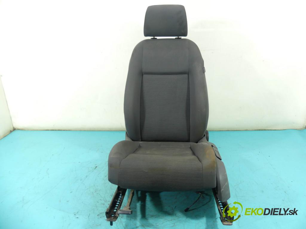 Vw Golf V 2003-2009 1.6 SR 102 HP manual 75 kW 1595 cm3 5- Sedačka ľavý  (Sedačky, sedadlá)