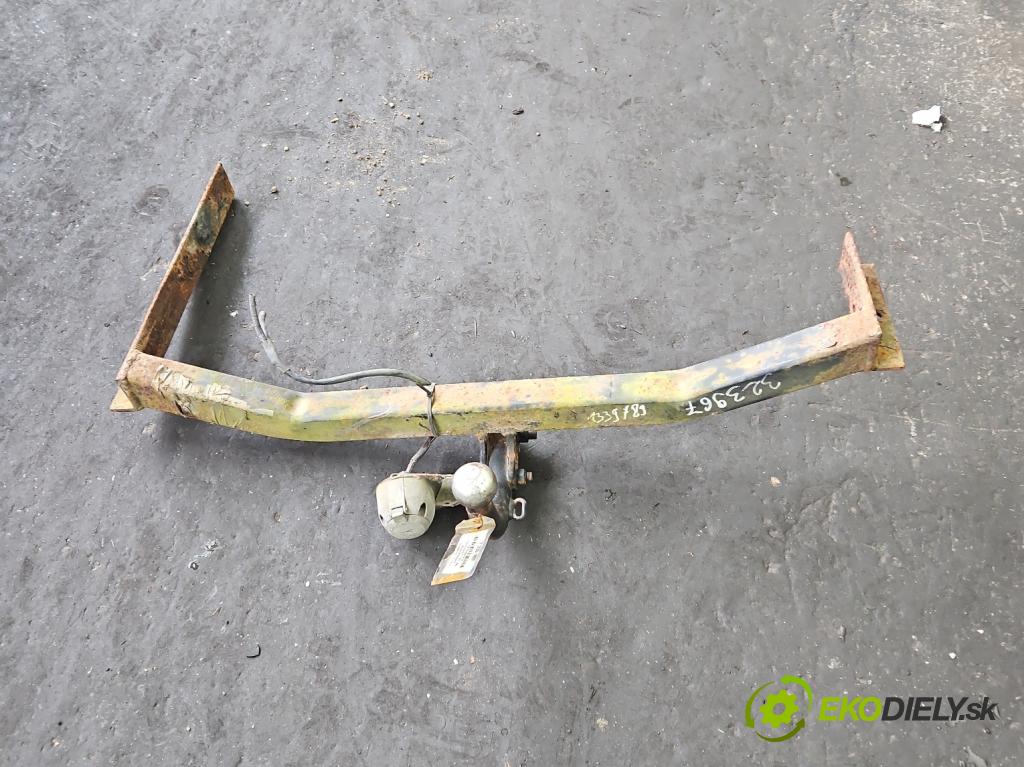 Toyota Corolla E11 1997-2002 1.4 vvti 97KM manual 71 kW 1398 cm3 5- Hák: vlečení:  (Ťažné zariadenie)