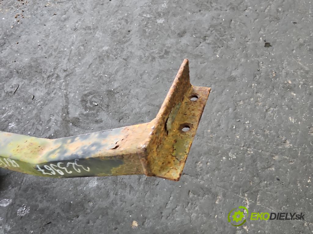 Toyota Corolla E11 1997-2002 1.4 vvti 97KM manual 71 kW 1398 cm3 5- Hák: vlečení:  (Ťažné zariadenie)