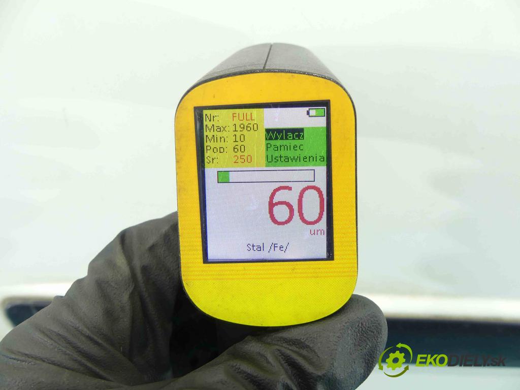 Toyota Corolla E11 1997-2002 1.4 vvti 97KM manual 71 kW 1398 cm3 5- dvere zadné pravé  (Ostatné)