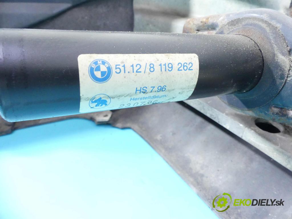 Bmw 3 E36 1991-2000 2.0 R6 150 hp manual 110 kW 1991 cm3 4- nárazník zadní  (Ostatné)