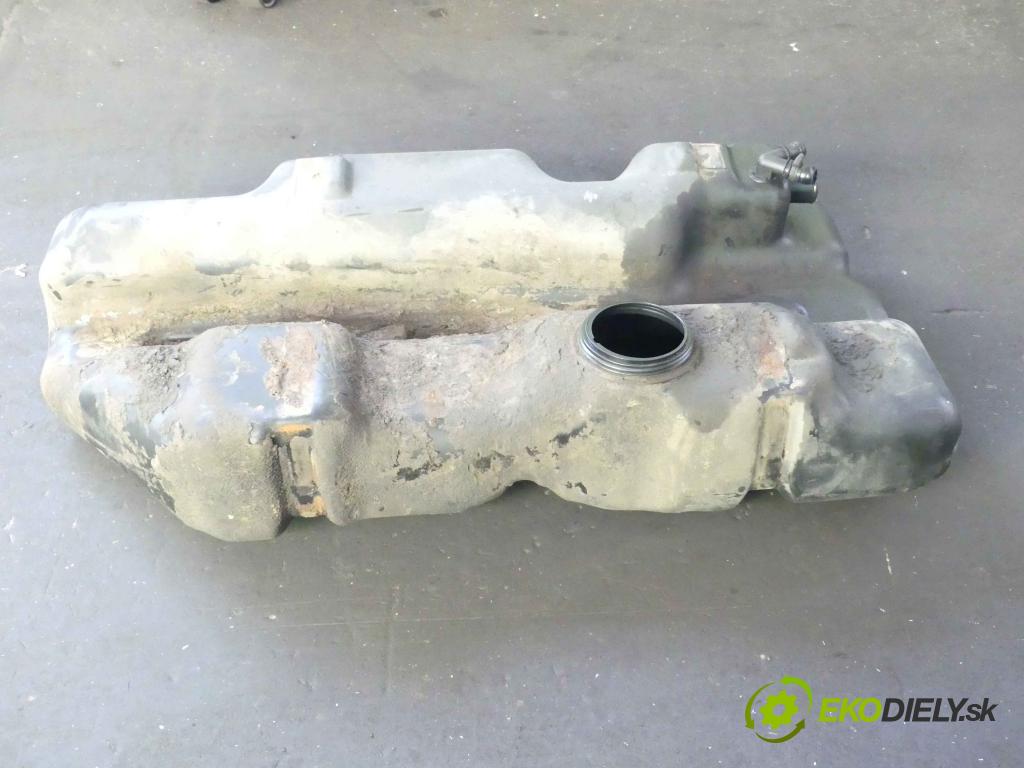 Iveco Daily IV 2006-2014 3.0 HPT: 177 HP manual 130 kW 2998 cm3 5- Nádrž: palivo 504148706 (Nádrže)