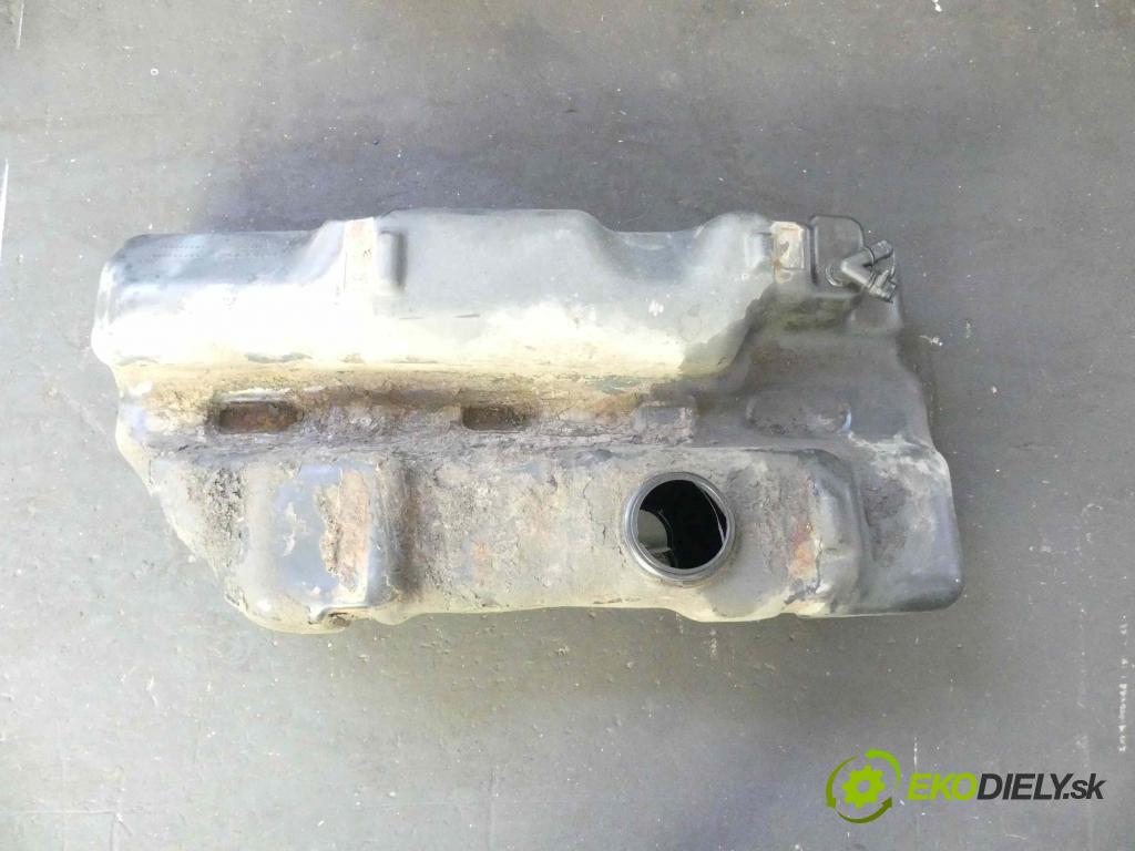 Iveco Daily IV 2006-2014 3.0 HPT: 177 HP manual 130 kW 2998 cm3 5- Nádrž: palivo 504148706 (Nádrže)
