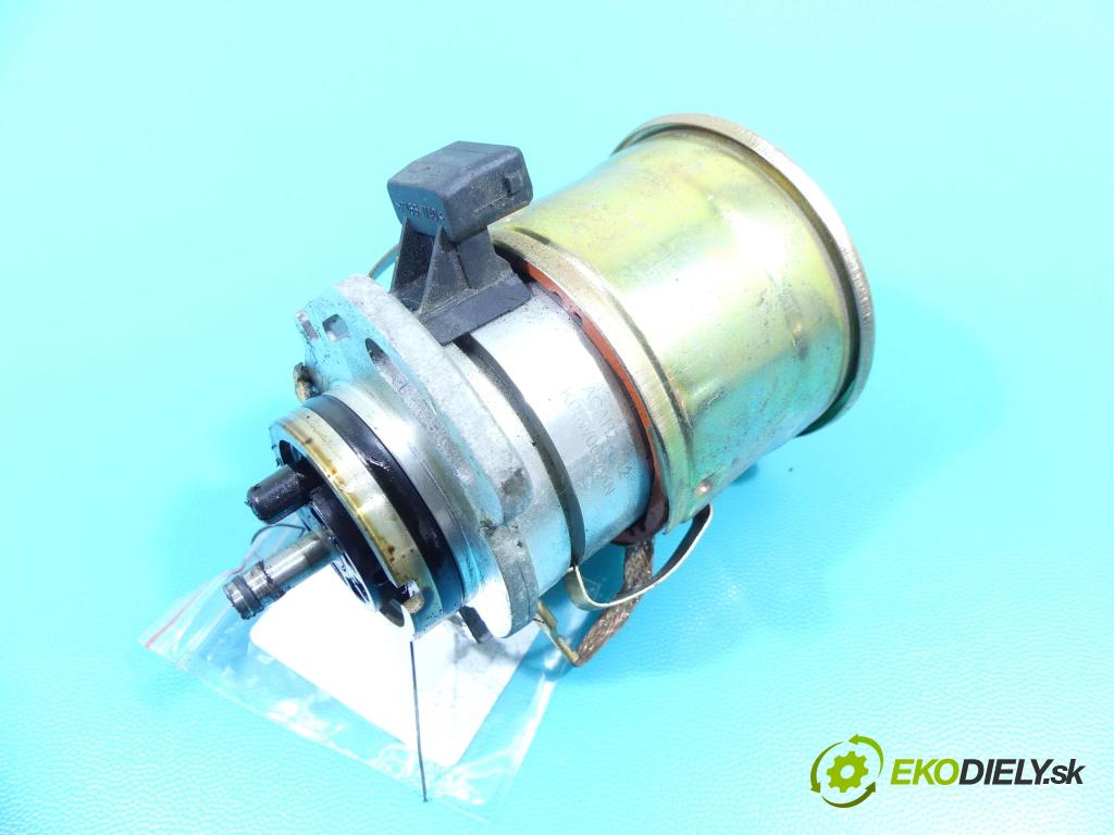 Skoda Octavia I 1996-2010 1.6 8V 75 HP manual 55 kW 1598 cm3 5- rozdeľovač  (Rozdeľovače)