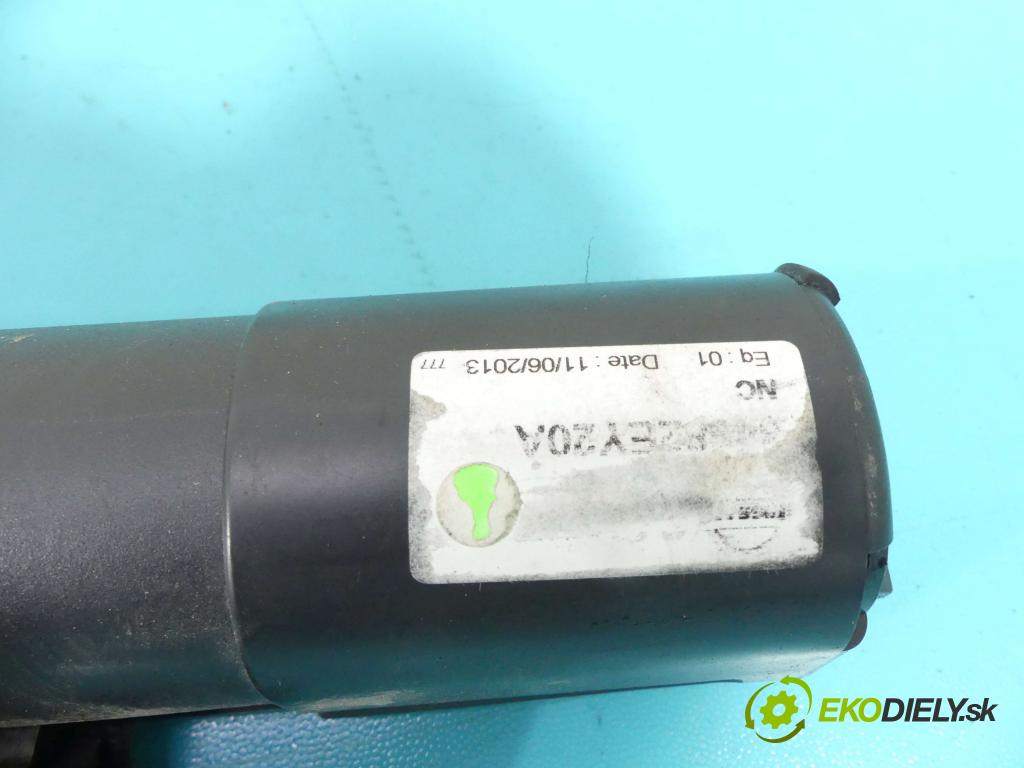 Nissan Qashqai I J10 2006-2013 1.6 dci 131 HP manual 96 kW 1598 cm3 5- roleta  (Rolety kufra)