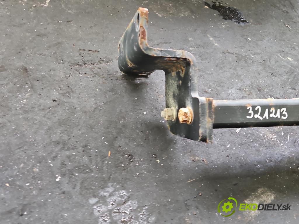 Nissan Qashqai I J10 2006-2013 1.6 dci 131 HP manual 96 kW 1598 cm3 5- Hák: vlečení:  (Ťažné zariadenie)