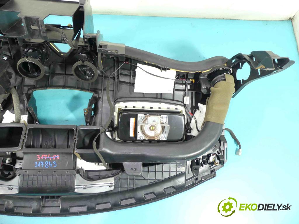 Renault Koleos I 2008-2016 2.0 dci 150 HP manual 110 kW 1995 cm3 5- kokpit,pristrojová doska rozdeľovacia