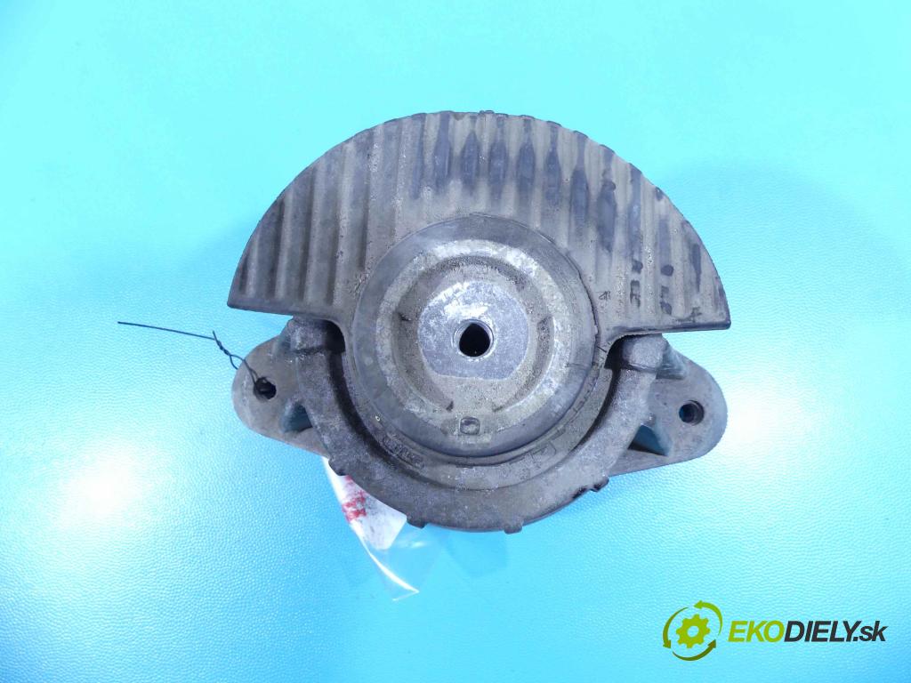 Mercedes C W204 2007-2014 3.0 V6 231 hp automatic 170 kW 2996 cm3 4- Tlapka: motoru A2042400917