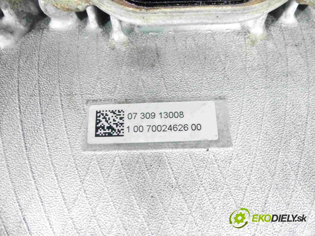 Mercedes C W204 2007-2014 3.0 V6 231 HP automatic 170 kW 2996 cm3 4- zvod nasávací A2721402401 (Sacie potrubia)