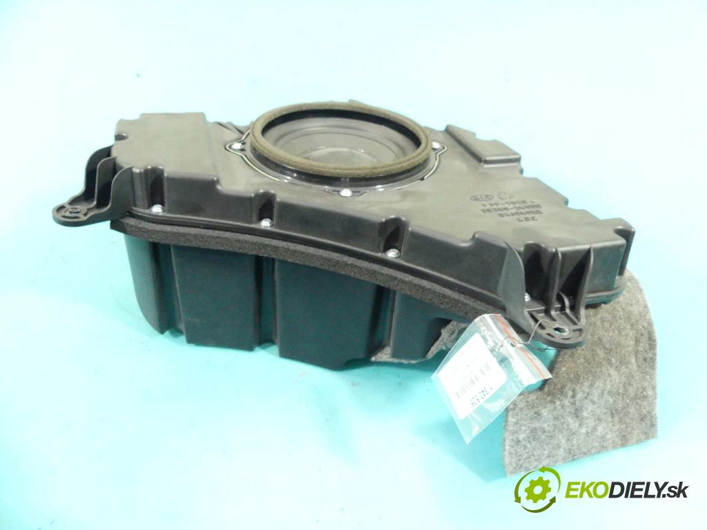 Kia Sportage III 2010-2015 2.0 crdi 136 HP automatic 100 kW 1995 cm3 5- Subwoofer: 96380-3W000 (Audio zariadenia)