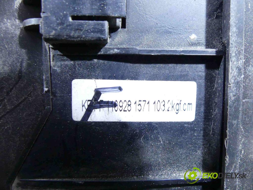 Kia Sportage III 2010-2015 2.0 crdi 136hp automatic 100 kW 1995 cm3 5- skříňka pojistková  (Pojistkové skříňky)