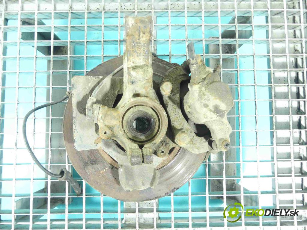 Audi 80 B4 1991-1994 2.0 90 HP manual 66 kW 1984 cm3 4- náboj pravé  (Náboje)