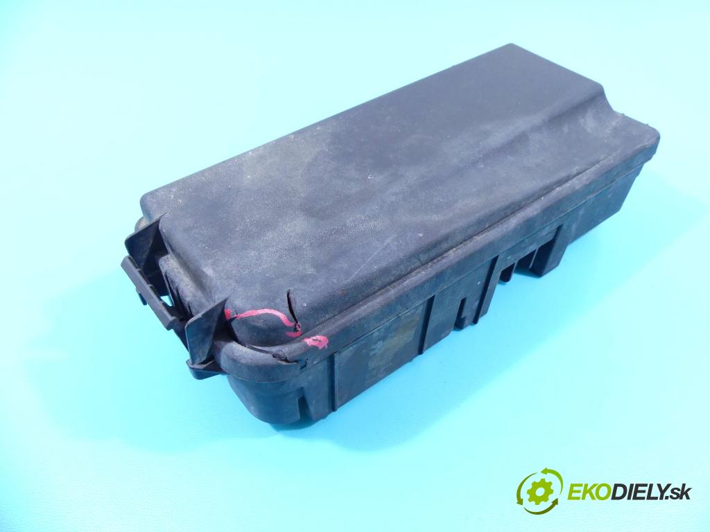 Opel Vectra C 2002-2008 2.0 T 175 hp manual 129 kW 1998 cm3 4- skříňka pojistková 13205796 (Pojistkové skříňky)