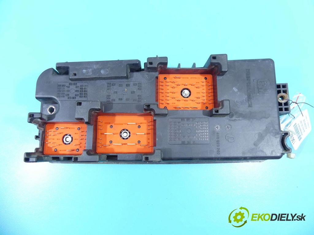 Opel Vectra C 2002-2008 2.0 T 175 hp manual 129 kW 1998 cm3 4- skříňka pojistková 13205796 (Pojistkové skříňky)